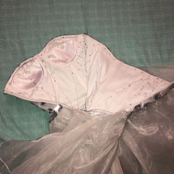 Hand made custom dress. - Picture 8 of 8